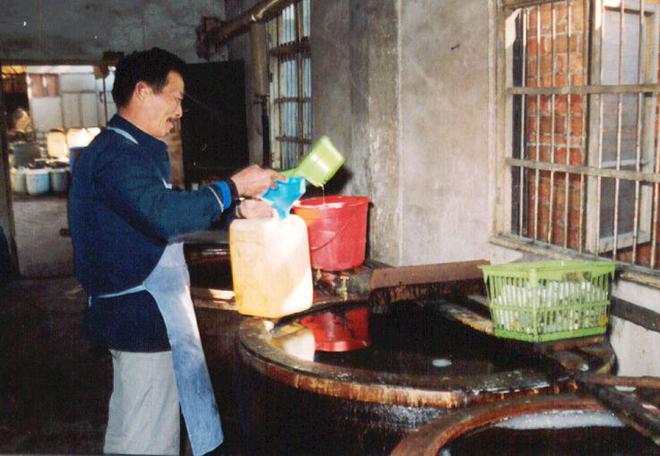 勺盐浙江父子却靠它撑起一个千亿帝国OG真人花2000元冤枉钱买了一(图3)