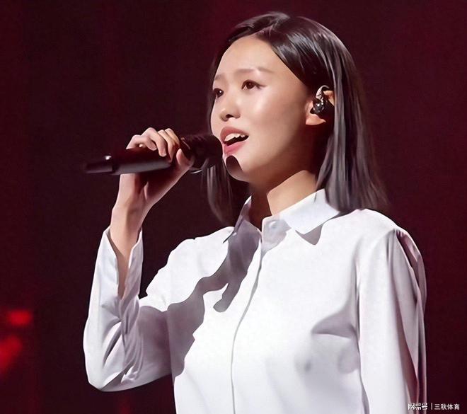 二字之差释放强烈信号云朵的话应验了OG真人游戏刀郎对徐子尧的称呼变了(图7) 二字之差释放强烈信号云朵的话应验了OG真人游戏刀郎对徐子尧的称呼变了(图7)