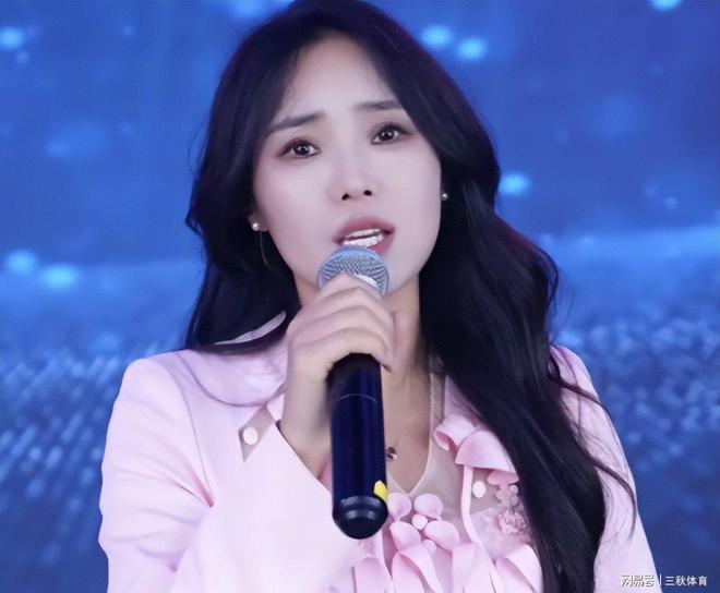 二字之差释放强烈信号云朵的话应验了OG真人游戏刀郎对徐子尧的称呼变了(图4) 二字之差释放强烈信号云朵的话应验了OG真人游戏刀郎对徐子尧的称呼变了(图4)